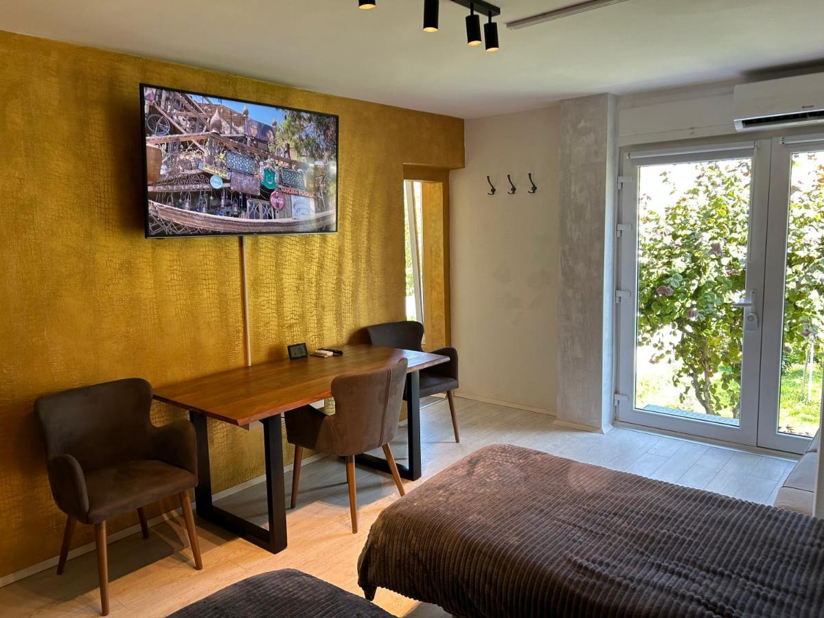 נובו מסטו Apartment Gal מראה חיצוני תמונה